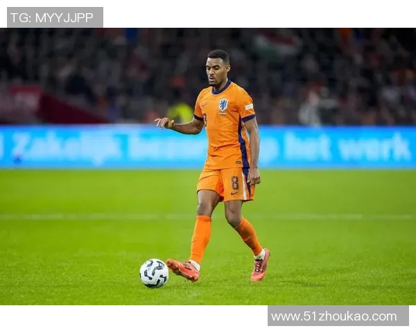 利物浦为赫拉芬贝赫庆祝23岁生日球员本赛季出战35次助力球队夺冠